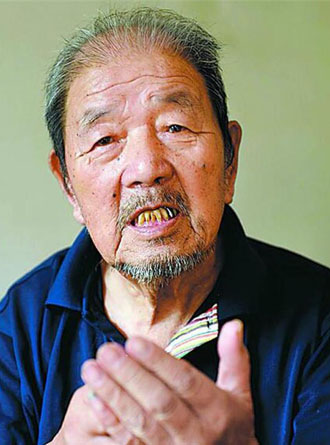 李隆春:义务讲解革命精神60载