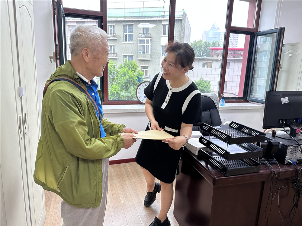 张丽秋1.jpg