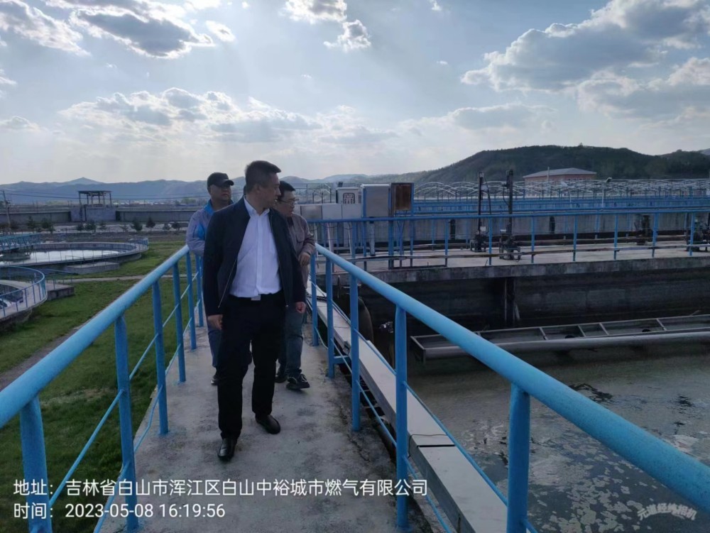 句庆吉1.jpg
