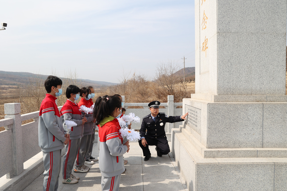 窦常龙1.jpg