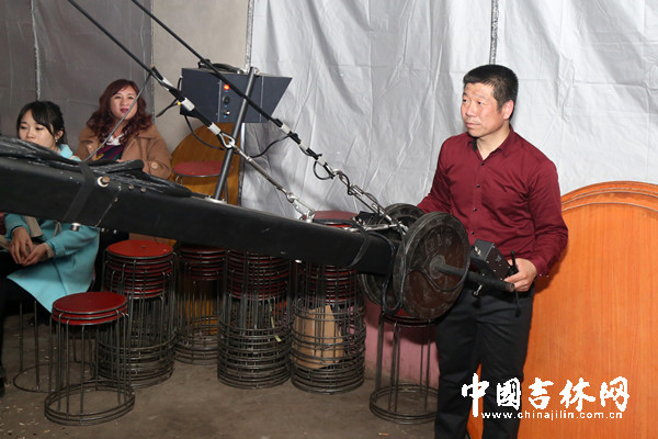 侯万里工作照.jpg