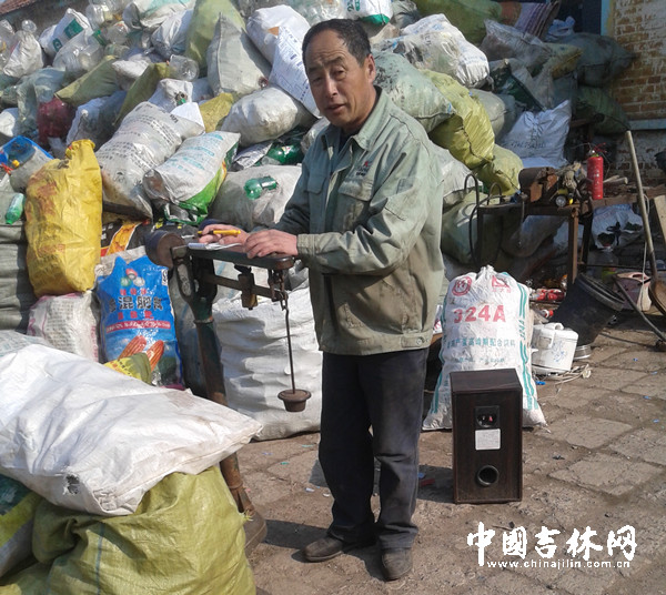 李虎生活照